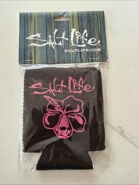 Salt Life Black Can Cooler with Pink Hibiscus